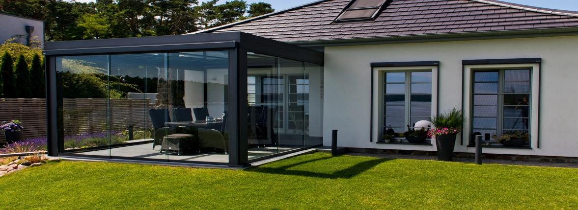 Ein modernes Flachdach, moderne Architektur für jedesn Haustyp